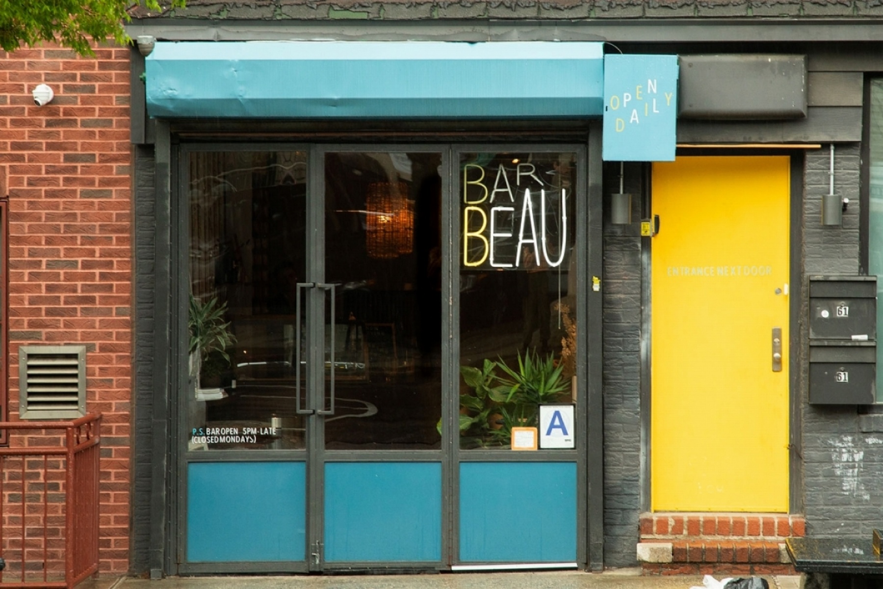 気取らず、さりげなく、エレガントに。
今どきNYの隠れ家バーはこんな感じ。
＜前編＞
