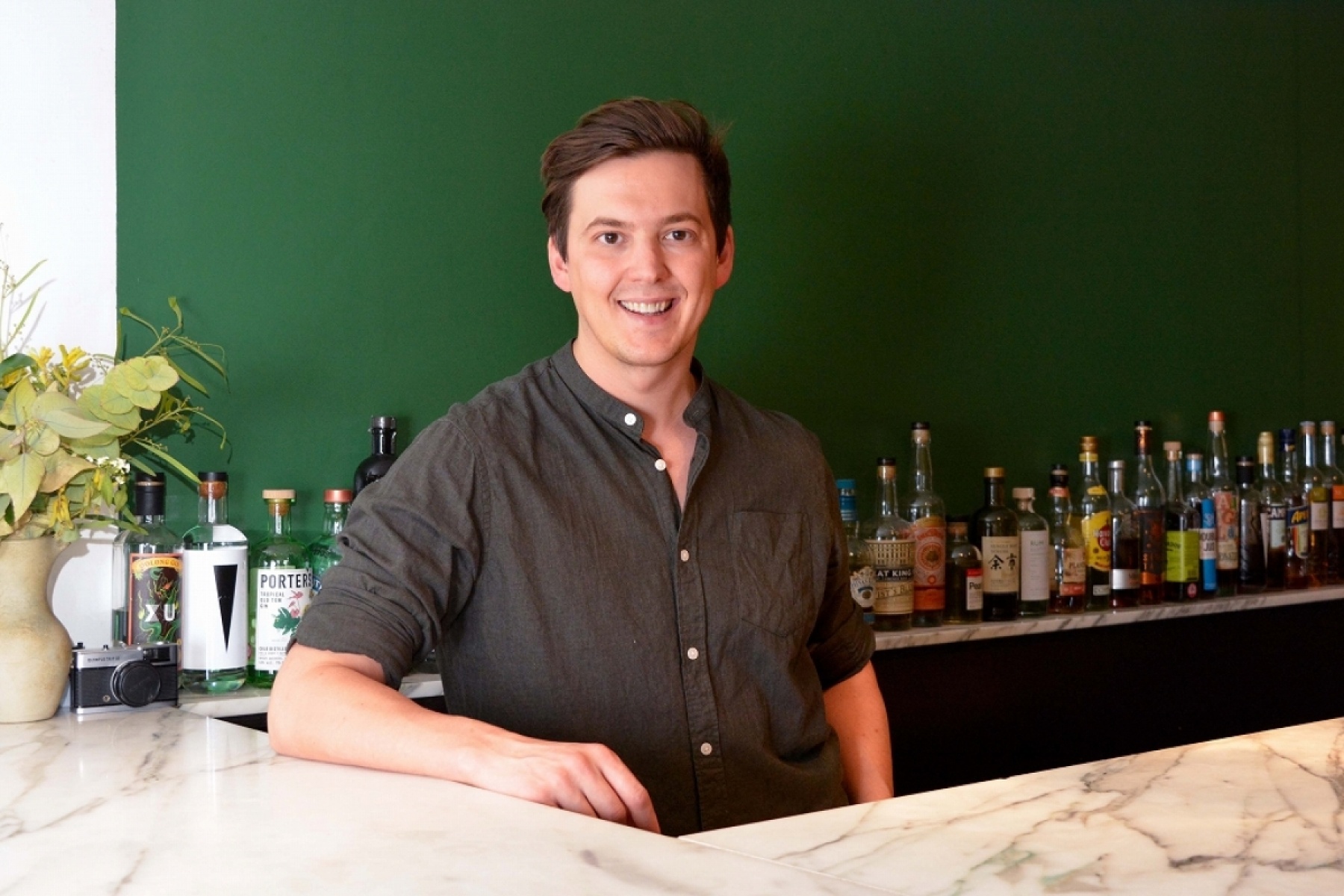 低予算に狭小スペース、なのに、
Best Barに選出される新世代のバー！
＜前編＞
