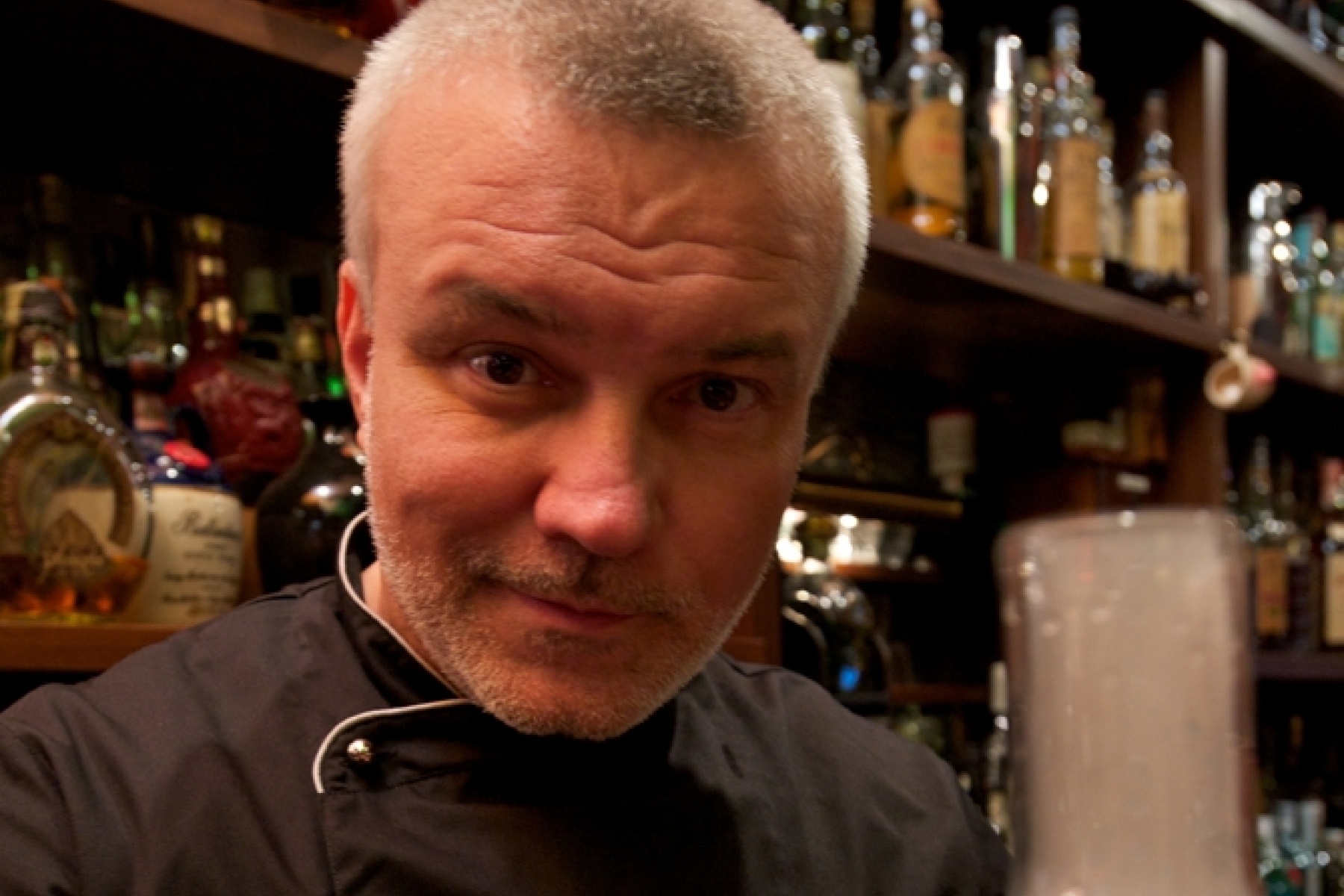 化学実験？　それともマジック？
ミラノ発、老舗バーを支える３代目。
＜前編＞