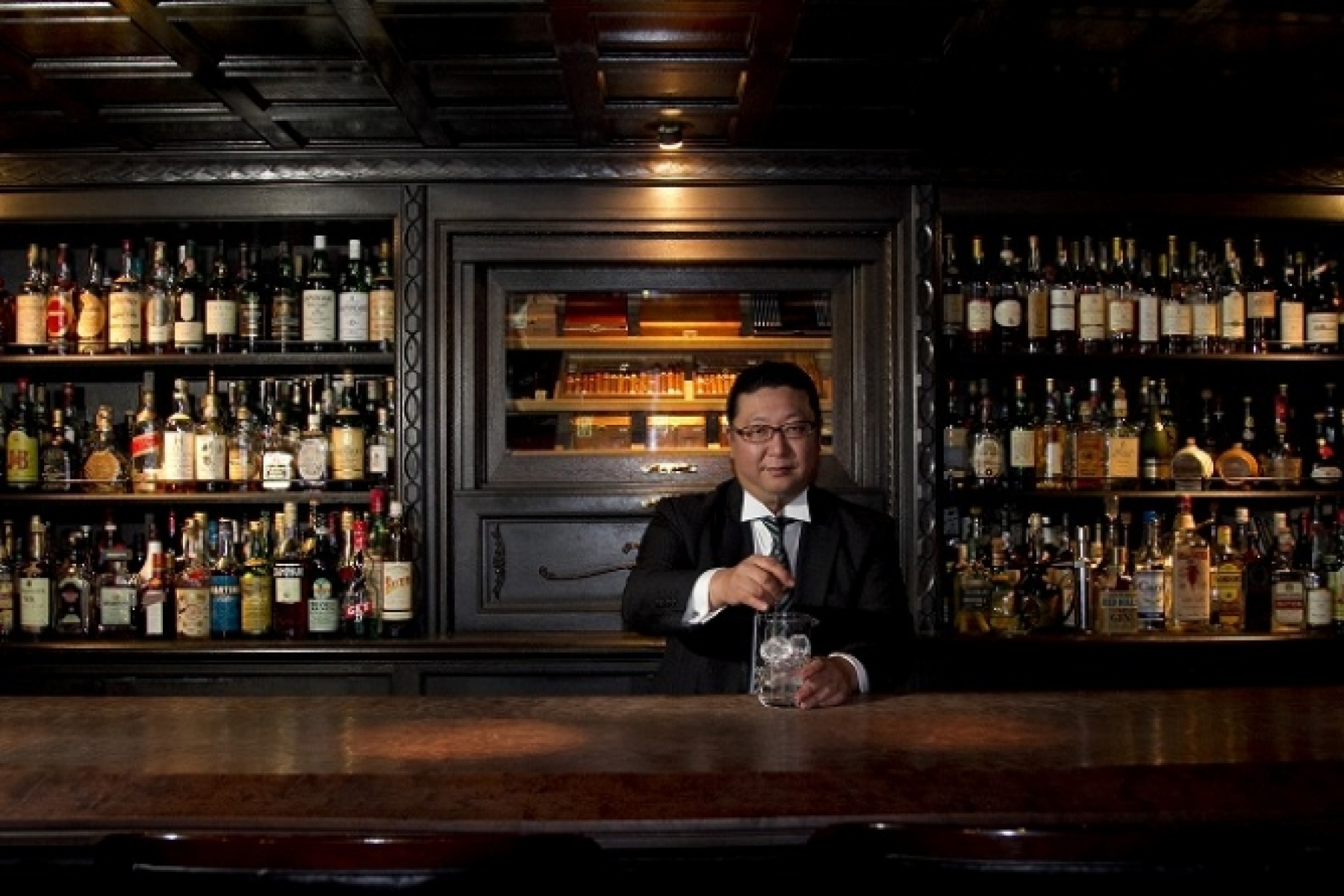 六本木の会員制バーに立つ、
秋田と東京を往復するバーテンダー。
＜前編＞
