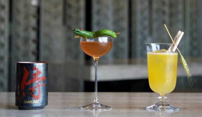 ~騎士道開化~（写真左）Chivalization